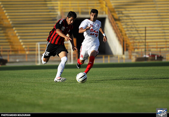 دیدار تیم های سیاه جامگان و پدیده