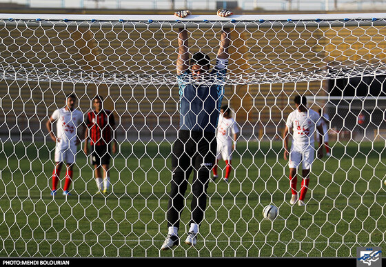 دیدار تیم های سیاه جامگان و پدیده