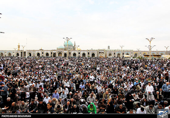 مراسم دعای روز عرفه در حرم رضوی