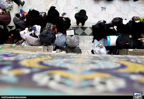 مراسم دعای روز عرفه در حرم رضوی