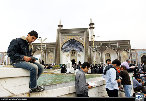 مراسم دعای روز عرفه در حرم رضوی