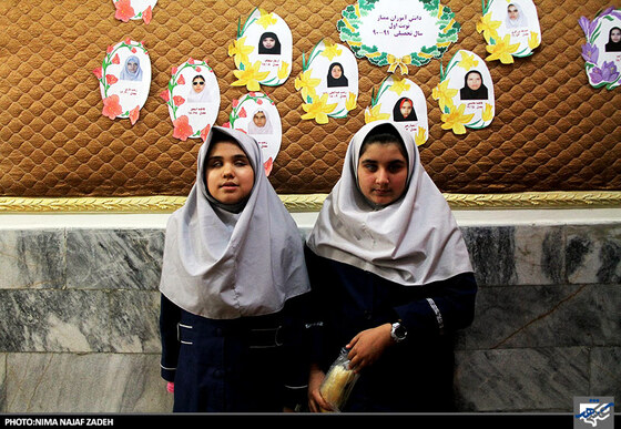 تو راه را برایم هموار ساز؛
من خود راه رفتن را خواهم آموخت