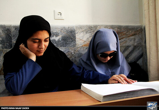 تو راه را برایم هموار ساز؛
من خود راه رفتن را خواهم آموخت