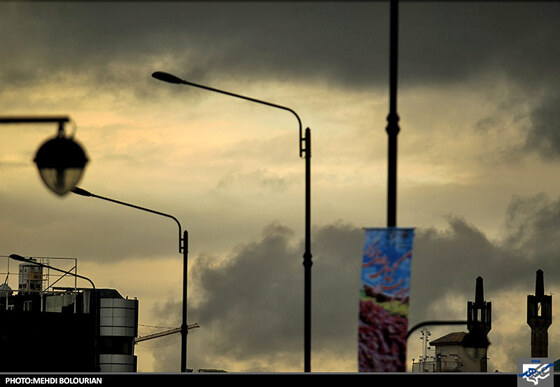 آسمان مشهد پس از بارش باران عصر امروز سه شنبه