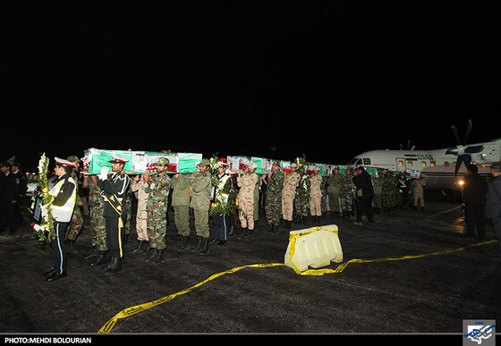 استقبال از پیکر شهدای سراوان در فرودگاه بین المللی شهید هاشمی نژاد