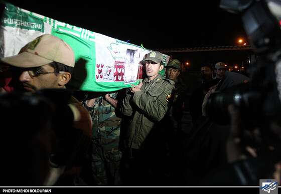 استقبال از پیکر شهدای سراوان در فرودگاه بین المللی شهید هاشمی نژاد