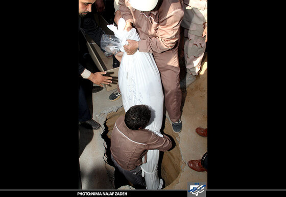 خاکسپاری پیکر شهدای حادثه سراوان