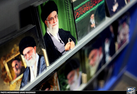 رونمایی از کتاب آفتاب در مصاف