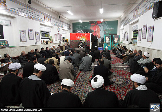 رونمایی از کتاب آفتاب در مصاف