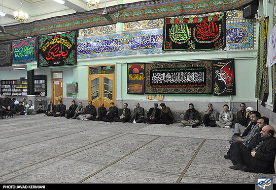شب نشینی بسیجی ها