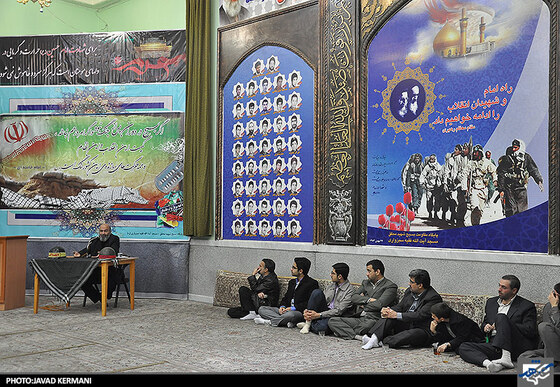 شب نشینی بسیجی ها
