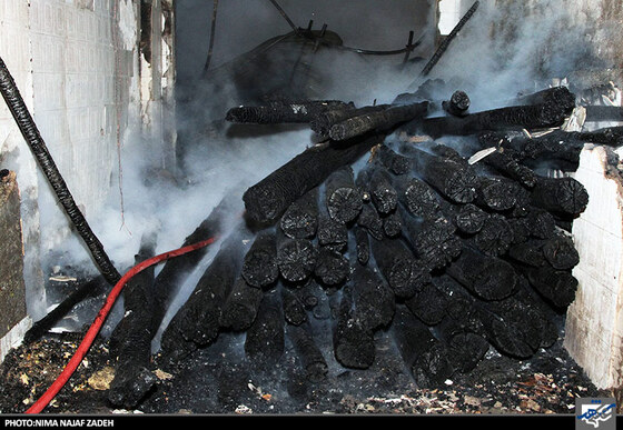  اطفای حریق انبار چوب