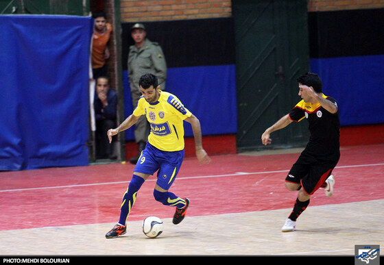 دیدار فوتسال تیم های میثاق تهران و فرش آرا مشهد