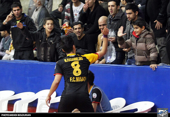 دیدار فوتسال تیم های میثاق تهران و فرش آرا مشهد