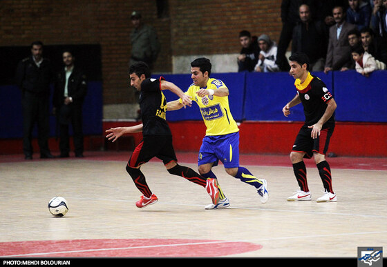 دیدار فوتسال تیم های میثاق تهران و فرش آرا مشهد