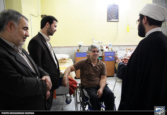 عیادت رییس و اعضای شورای اسلامی شهر مشهد از جانبازان آسایشگاه امام خمینی (ره)