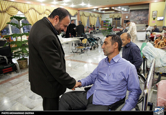  عیادت رییس و اعضای شورای اسلامی شهر مشهد از جانبازان آسایشگاه امام خمینی (ره)