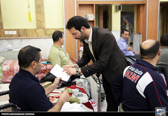  عیادت رییس و اعضای شورای اسلامی شهر مشهد از جانبازان آسایشگاه امام خمینی (ره)