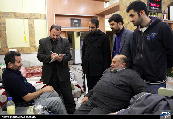  عیادت رییس و اعضای شورای اسلامی شهر مشهد از جانبازان آسایشگاه امام خمینی (ره)