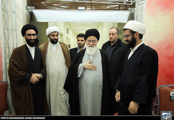حضور آیت الله علم الهدی امام جمعه مشهد در مراسم  افتتاح نمایشگاه دستاوردهای حوزه علمیه خراسان