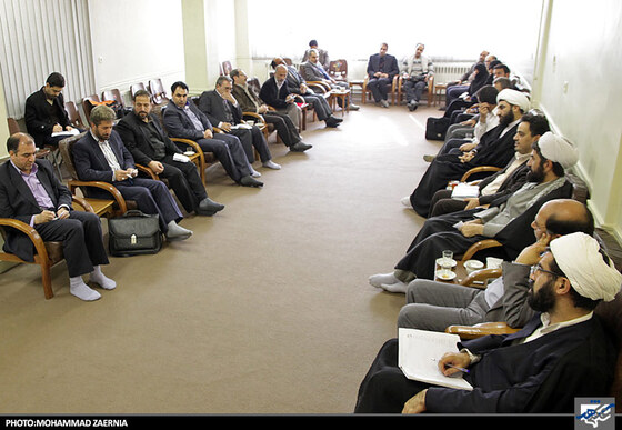 دیدار اعضای شورای اسلامی شهر مشهد با آیت الله علم الهدی