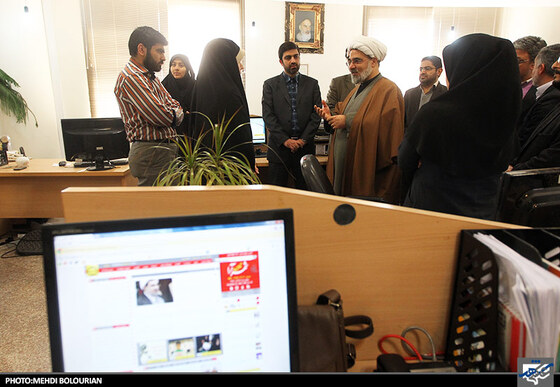 بازدید مدیر کل صدا و سیمای خراسان رضوی از روزنامه شهرآرا