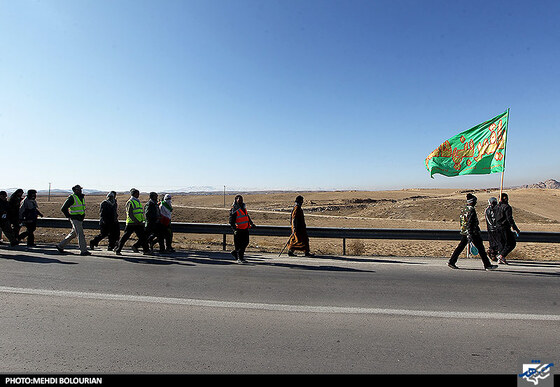 زائرین پیاده امام رضا(ع)