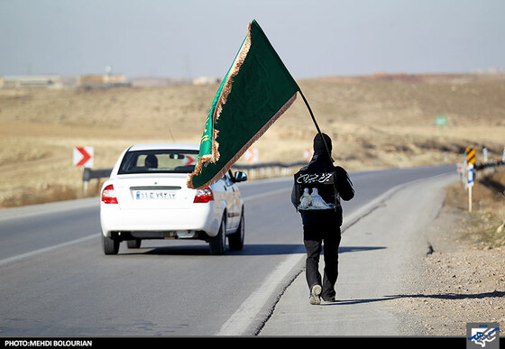 زائر پیاده امام رضا(ع)