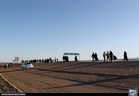 زائرین پیاده امام رضا(ع)