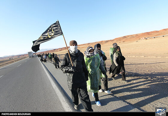 زائرین پیاده امام رضا(ع)