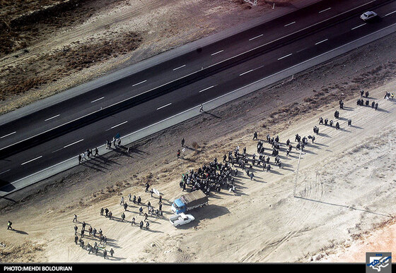 تصاویر هوایی حرکت زائرین پیاده امام رضا(ع)