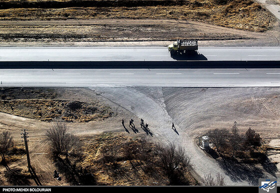 تصاویر هوایی حرکت زائرین پیاده امام رضا(ع)