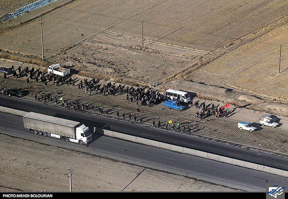 تصاویر هوایی حرکت زائرین پیاده امام رضا(ع)
