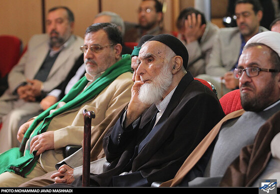 نشست هم اندیشی مداحان و شعرای نخبه