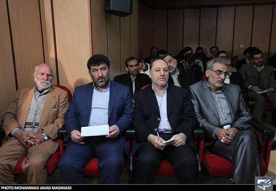 نشست هم اندیشی مداحان و شعرای نخبه