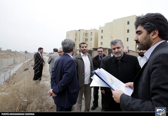 بازدید شهردار و اعضای شورای شهر از مناطق کم برخوردار