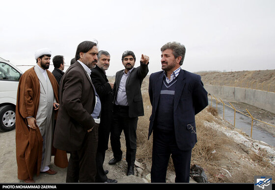 بازدید شهردار و اعضای شورای شهر از مناطق کم برخوردار