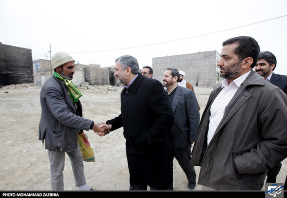بازدید شهردار و اعضای شورای شهر از مناطق کم برخوردار