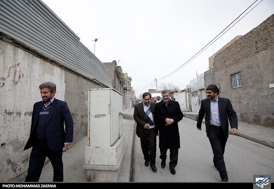 بازدید شهردار و اعضای شورای شهر از مناطق کم برخوردار