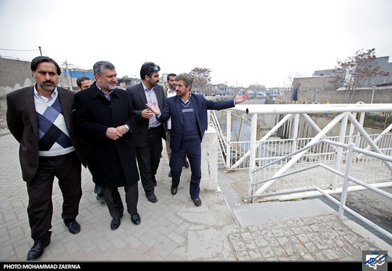بازدید شهردار و اعضای شورای شهر از مناطق کم برخوردار