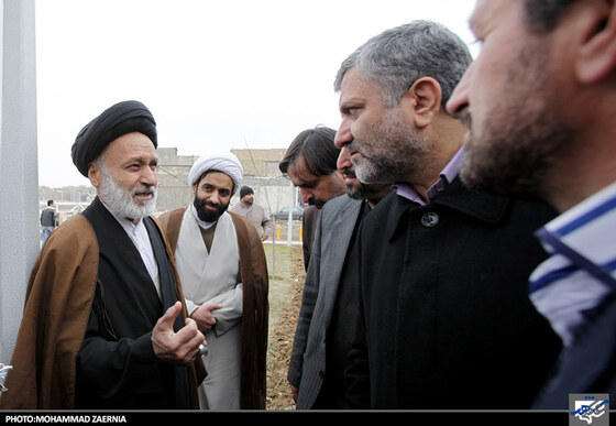 بازدید شهردار و اعضای شورای شهر از مناطق کم برخوردار