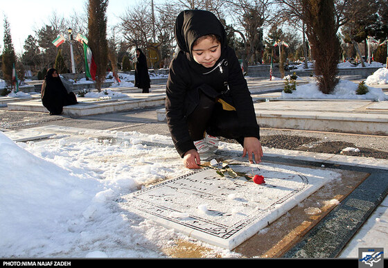 غبارروبی مزار شهدا