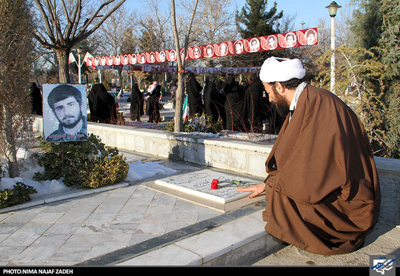 غبارروبی مزار شهدا