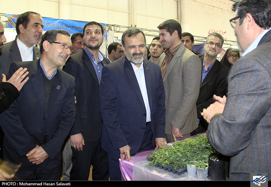 بازدید استاندار خراسان رضوی از نمایشگاه پژوهش 