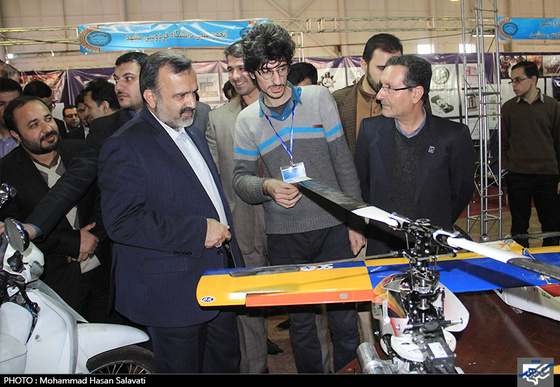 بازدید استاندار خراسان رضوی از نمایشگاه پژوهش 