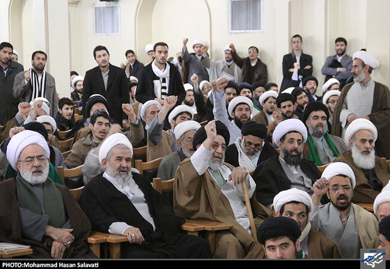 تجمع طلاب حوزه های علمیه مشهد در محکومیت توهین به ساحت پیامبر(ص)