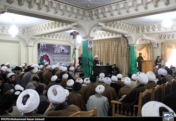 تجمع طلاب حوزه های علمیه مشهد در محکومیت توهین به ساحت پیامبر(ص)