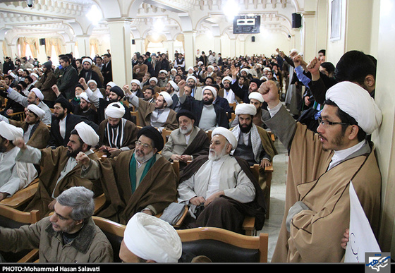 تجمع طلاب حوزه های علمیه مشهد در محکومیت توهین به ساحت پیامبر(ص)