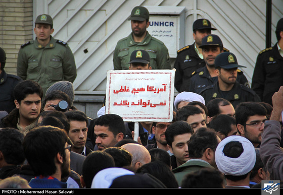 تجمع مردم مشهد در اعتراض به هتک حرمت پیامبر (ص)