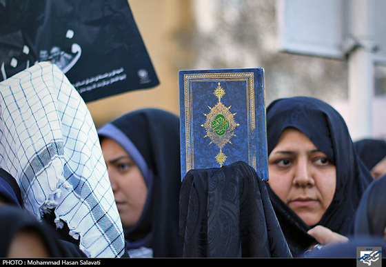 تجمع مردم مشهد در اعتراض به هتک حرمت پیامبر (ص)